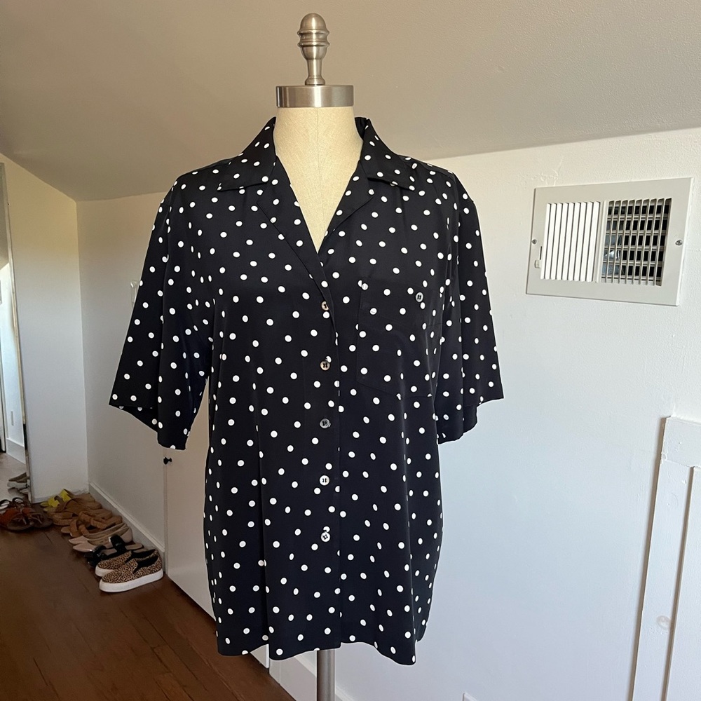 Vintage Liz Claiborne black and white polka dot button up short sleeve shirt